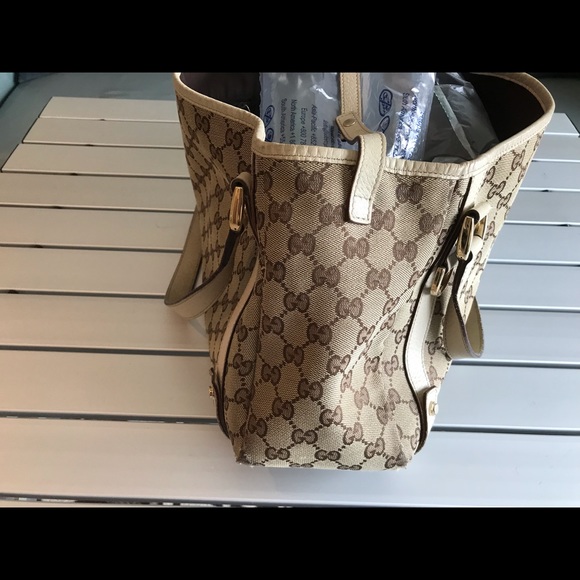 Gucci canvas hobo purse - Picture 2 of 11